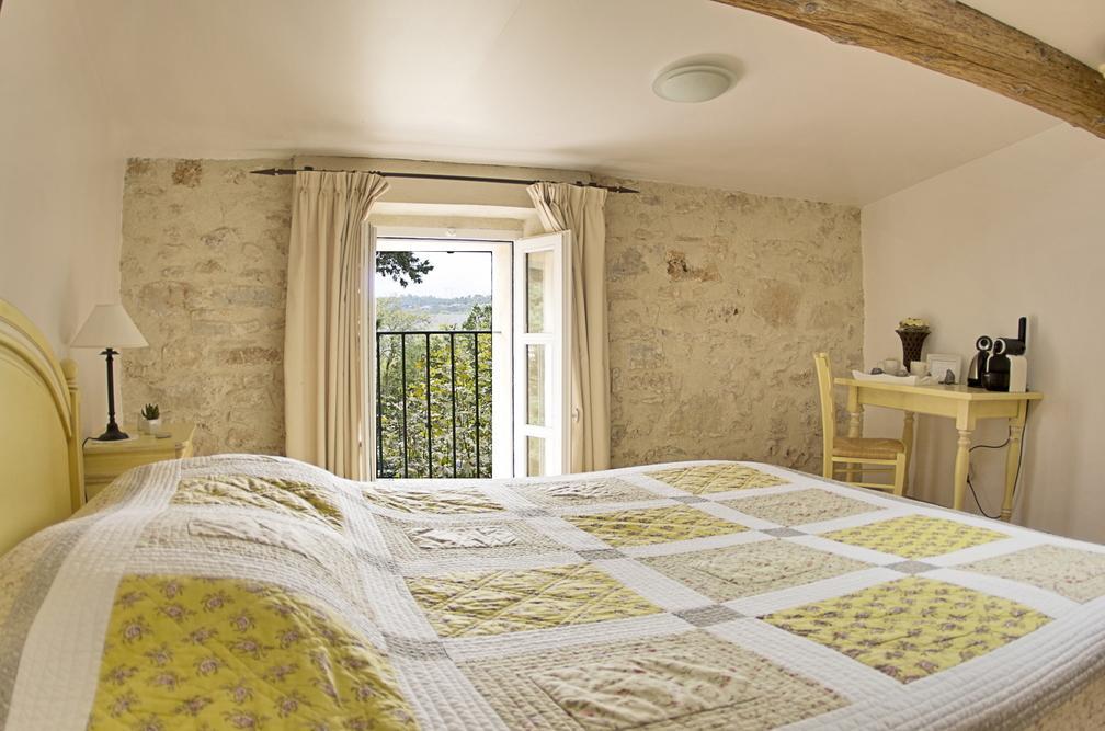 L'Abri Du Poete Bed and Breakfast Besse-sur-Issole Δωμάτιο φωτογραφία