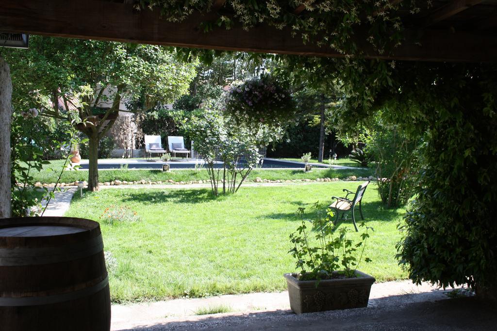 L'Abri Du Poete Bed and Breakfast Besse-sur-Issole Εξωτερικό φωτογραφία