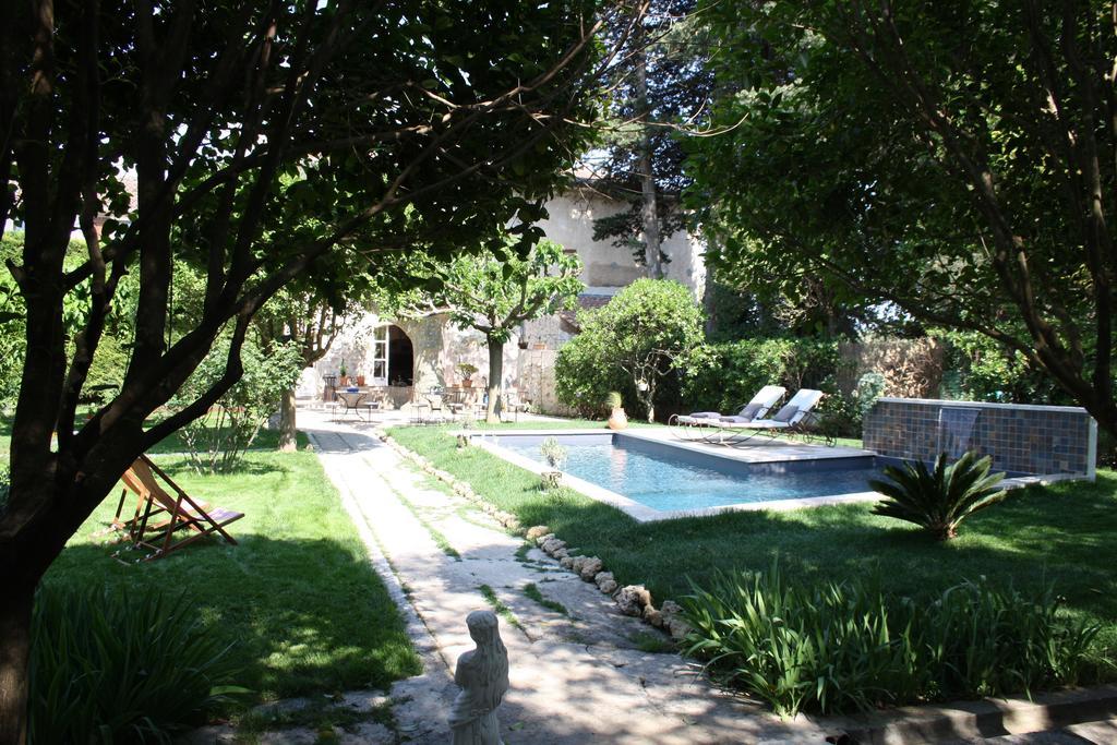 L'Abri Du Poete Bed and Breakfast Besse-sur-Issole Εξωτερικό φωτογραφία