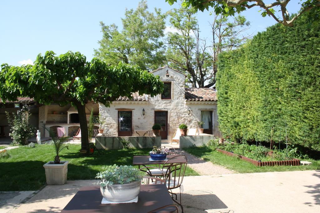 L'Abri Du Poete Bed and Breakfast Besse-sur-Issole Δωμάτιο φωτογραφία