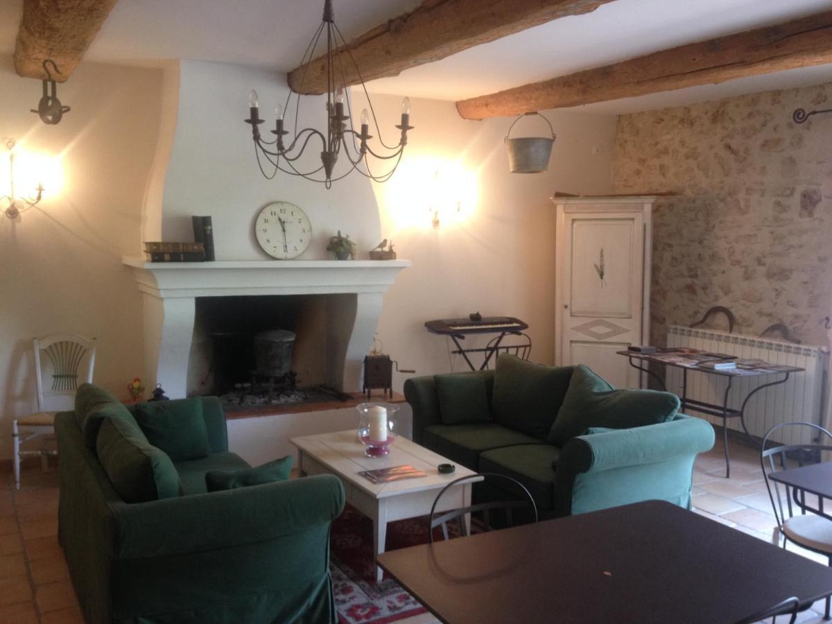 L'Abri Du Poete Bed and Breakfast Besse-sur-Issole Εξωτερικό φωτογραφία